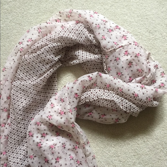 Floral Infinity Scarf! 2/12✨ - Picture 2 of 3